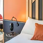 Ibis Styles Sur Centre Cathédrale Hotel