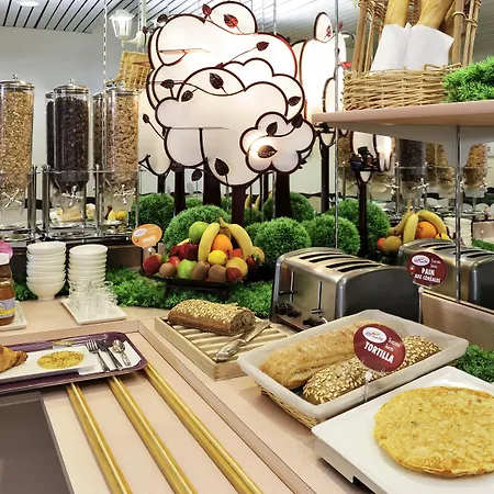 Ibis Styles Sur Centre Cathédrale