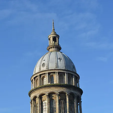 Ibis Styles Sur Centre Cathedrale Hotel