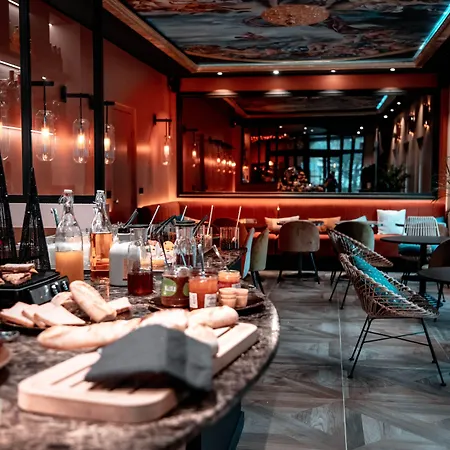 Ibis Styles Sur Centre Cathedrale Hotel 3*