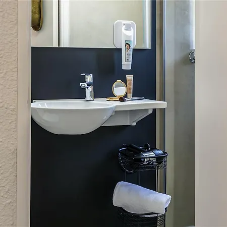 Ibis Styles Sur Centre Cathedrale Hotel 3*