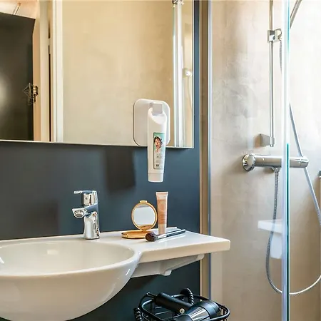 Hotel Ibis Styles Sur Centre Cathédrale 3*