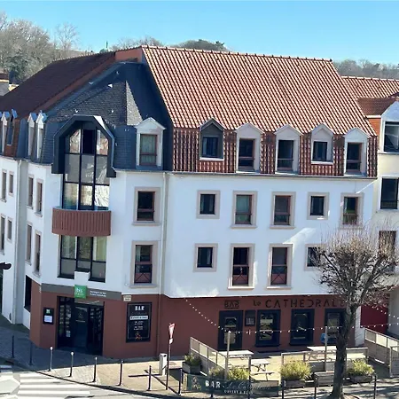 Ibis Styles Sur Centre Cathédrale Hotel