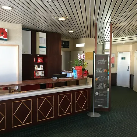 Ibis Styles Sur Centre Cathédrale Hotel