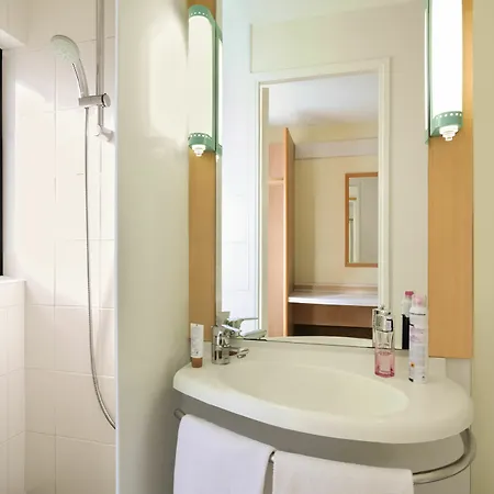 Hotel Ibis Styles Sur Centre Cathédrale 3*