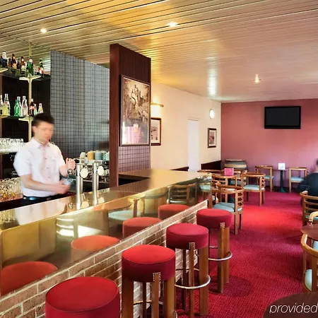Ibis Styles Sur Centre Cathedrale Otel 3*