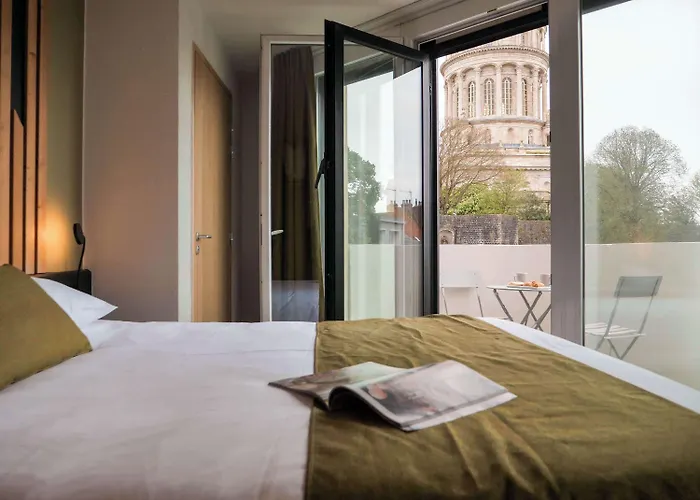 Ibis Styles Sur Centre Cathedrale Hotel 3*